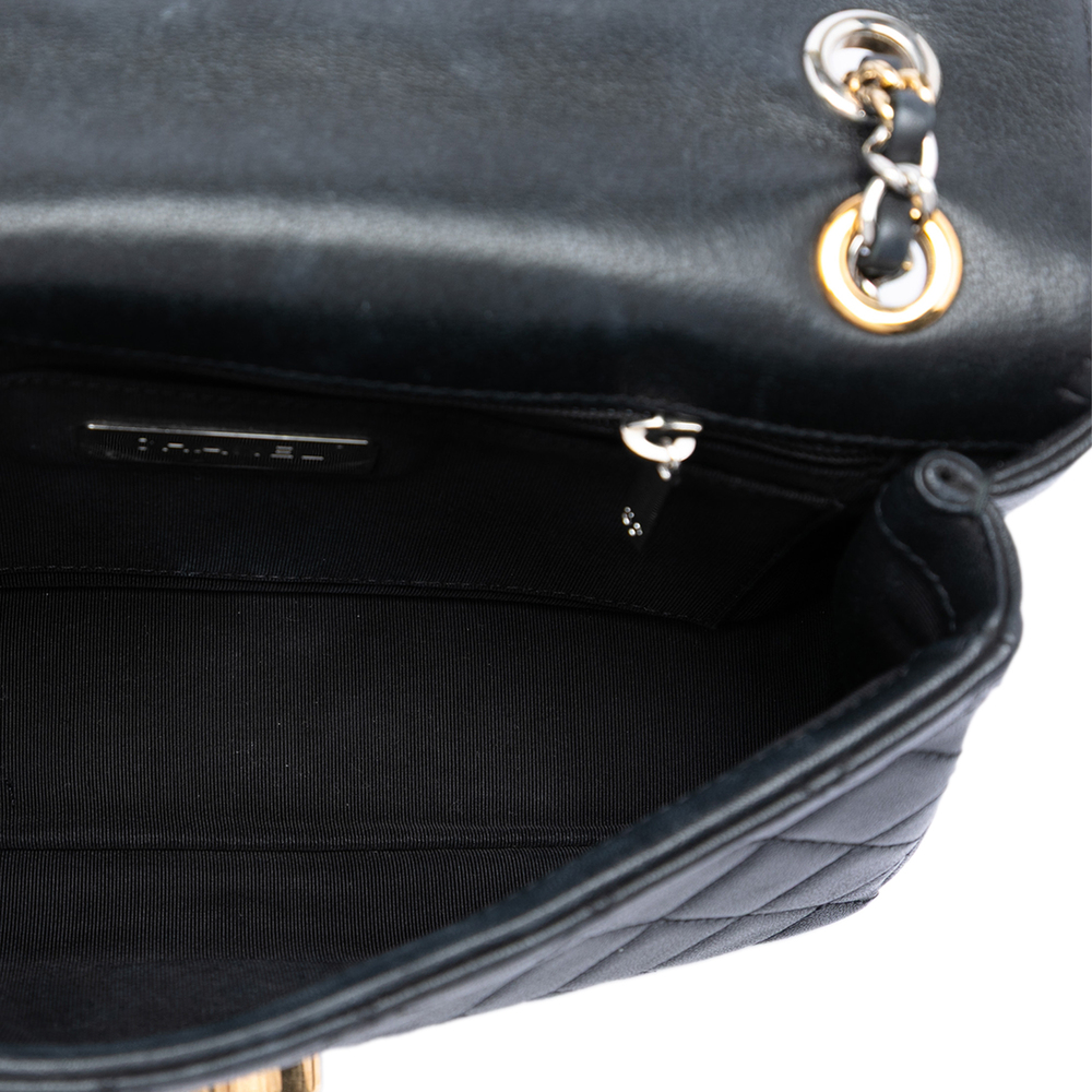 Pre-Loved Chanel Quilted Lambskin Turn and Lock Flap - Picture 4 of 5